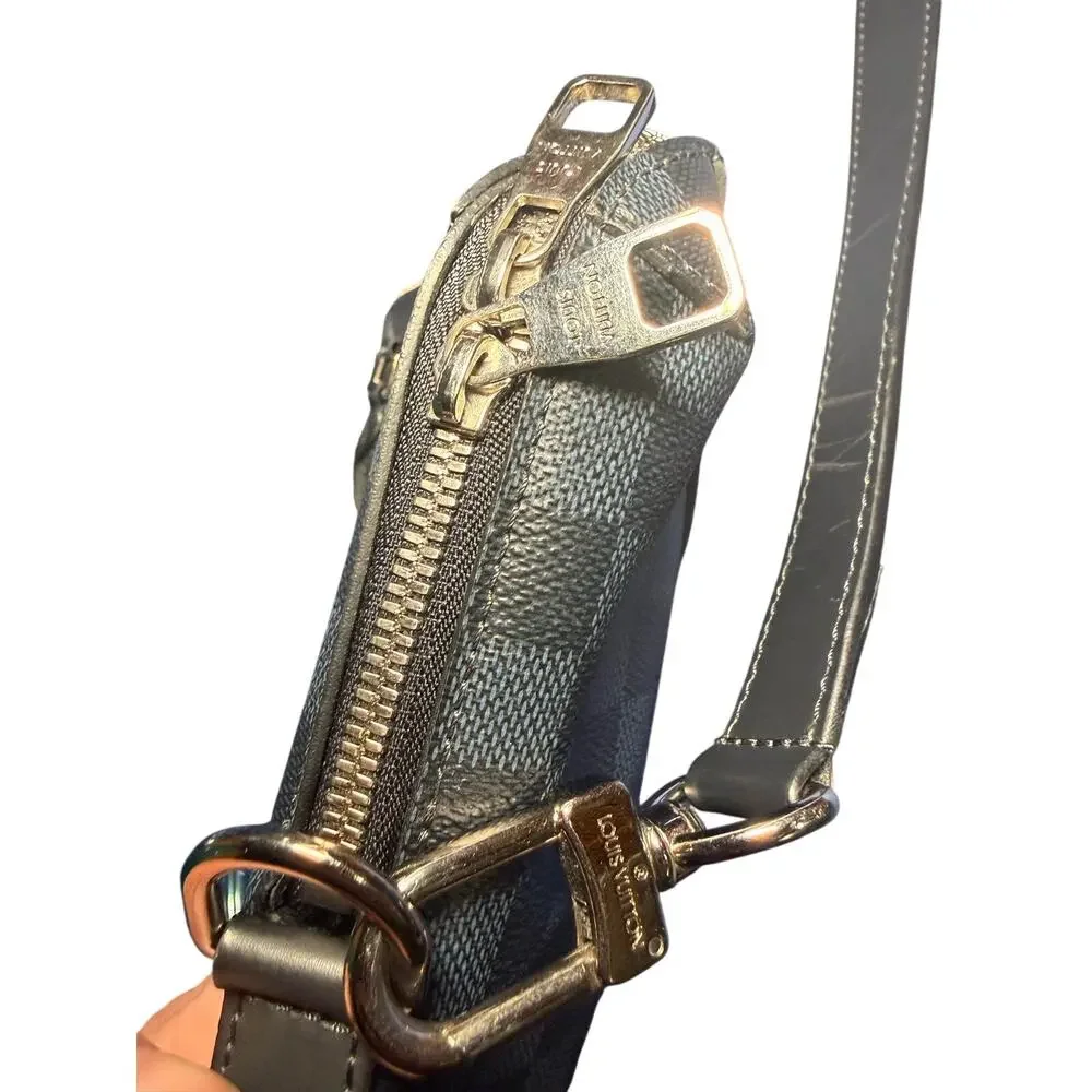 Louis Vuitton Damier Graphite Porte-Documents Voyage (document briefcase)